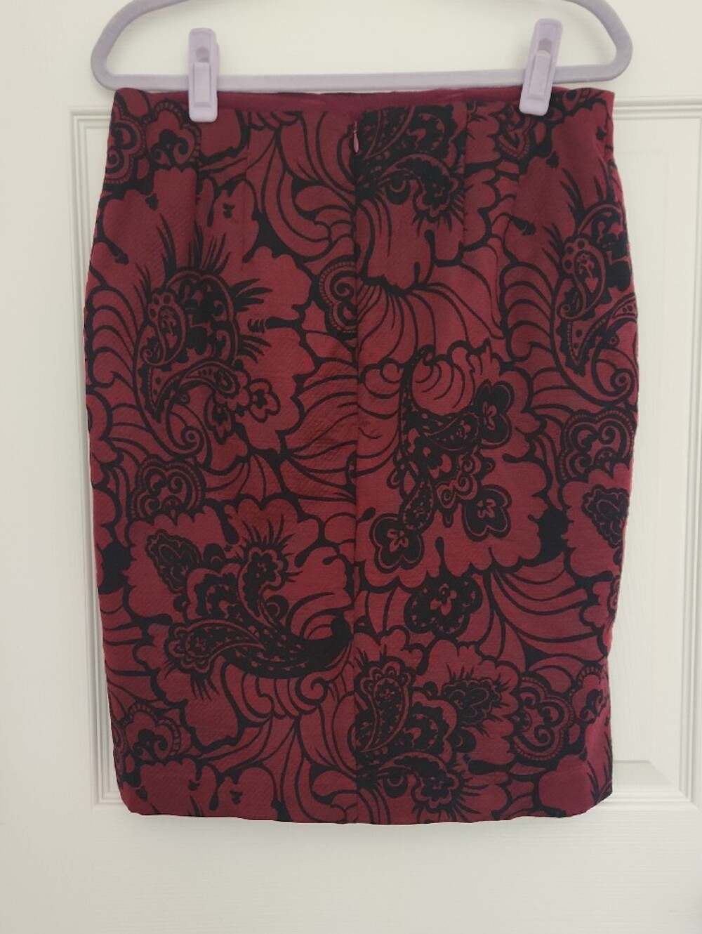 Business Casual Office Work LOFT Burgundy Black Floral-Print Pencil Skirt - Picture 4 of 9